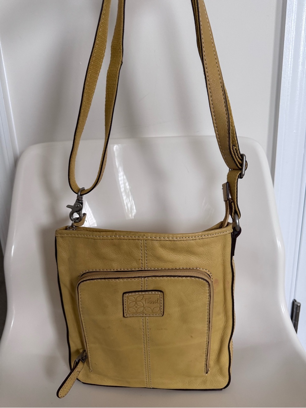 Fossil Butter Yellow Leather Crossbody Bag Y2K Vintage Soft Leather Boho Festiva - Picture 2 of 14